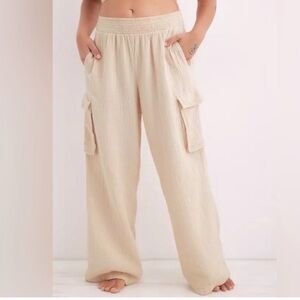 Aerie High Waisted Smocked Waist Pool-To-Party Cargo Pant 100% Cotton Cream M